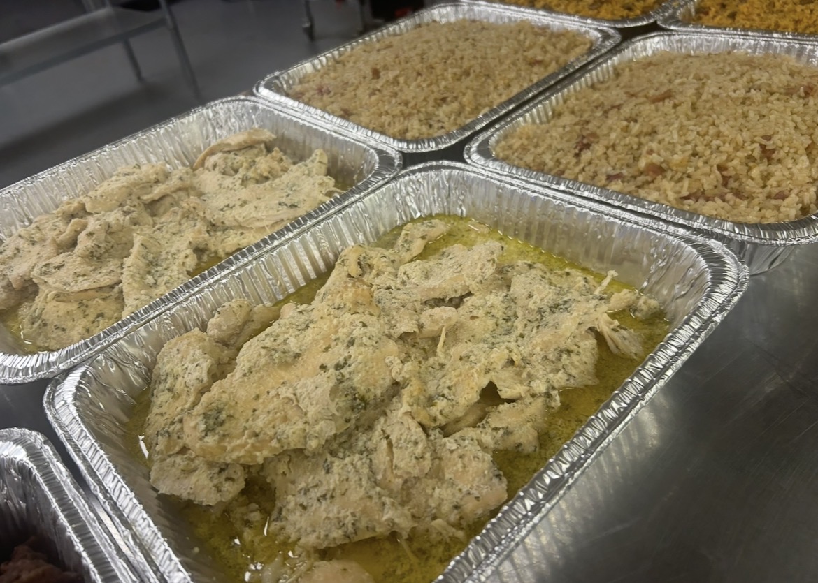 Garlic chicken and rice catering trays